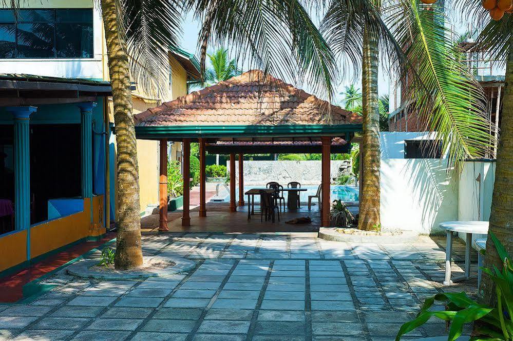 Southern Star Hotel Bentota Exterior photo